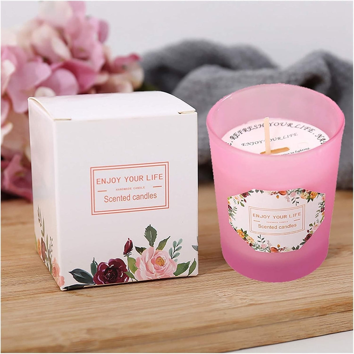 Lumanare Parfumata, Vivimall, Model Pahar Roz, Aroma de Lamaie si Trandafir, din Ceara de Soia, 6.2 x 5.2 cm, Roz - vivimall.ro