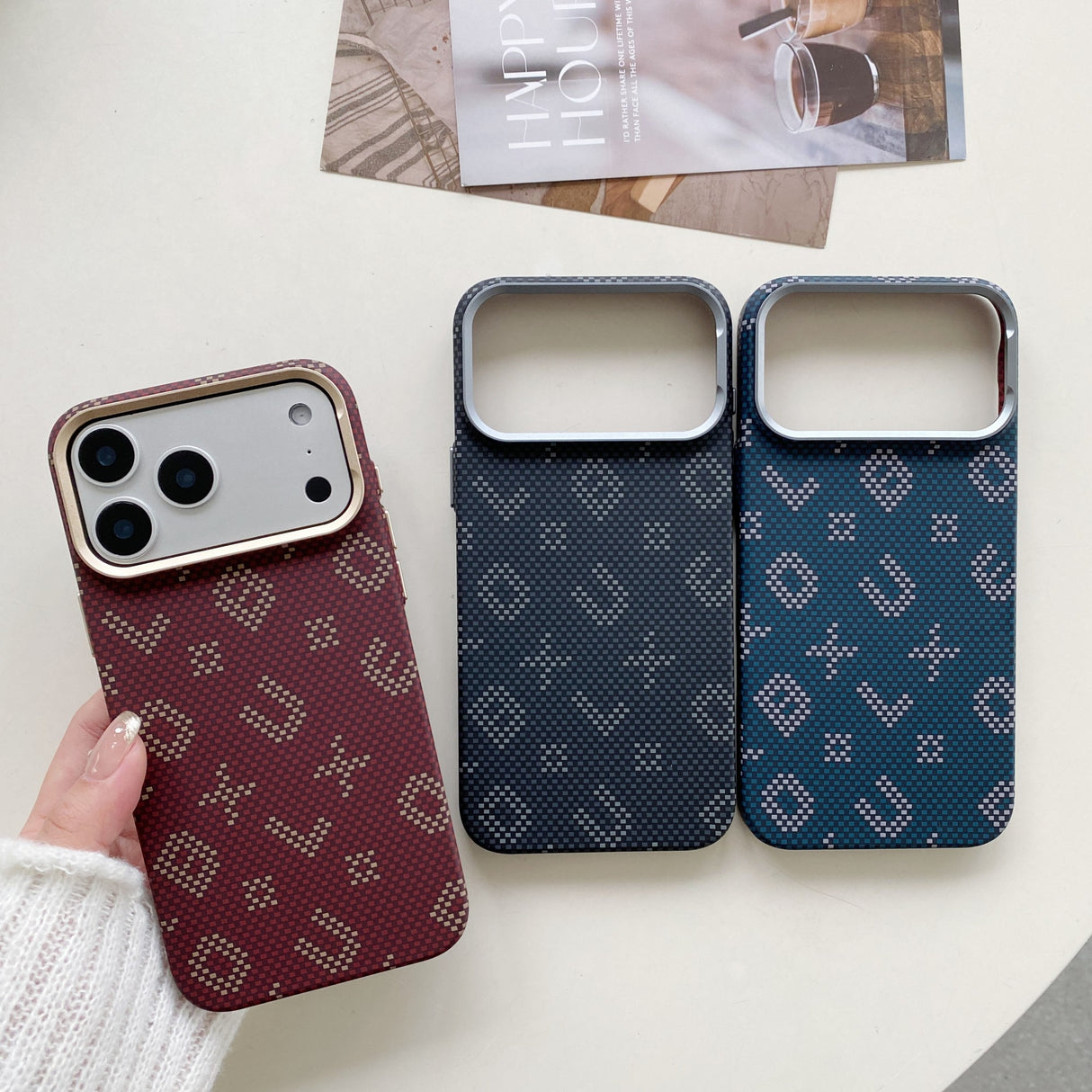 Carcasa Magentica, Vivimall, din Fibra de Carbon, pentru iPhone 16, Portocaliu - vivimall.ro