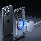 Husă transparentă iPhone 15 Pro cu tehnologie MagSafe, decupaje precise cameră și butoane