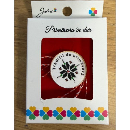 Martisor Brosa Mica in Cutie, Dimensiune Brosa 2.5-3 cm, Material Metal, Model 27