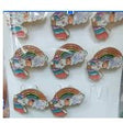 Martisor pentru copii, Brosa, Material Metal, Ambalaj Carton cu Design, Deimensiune Brosa Aproximativ 2 x 2 cm, Multicolor, Model 15 - vivimall.ro