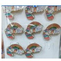 Martisor pentru copii, Brosa, Material Metal, Ambalaj Carton cu Design, Deimensiune Brosa Aproximativ 2 x 2 cm, Multicolor, Model 15 - vivimall.ro