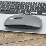 Conținut cutie mouse wireless Flippy M103: mouse gri închis, cablu de încărcare și receiver USB