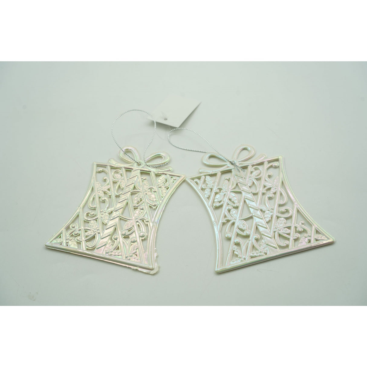 Ornament brad de Craciun, Perlat, in forma de Cadou, 9 cm x 11 cm, Plastic, Vivimall - vivimall.ro