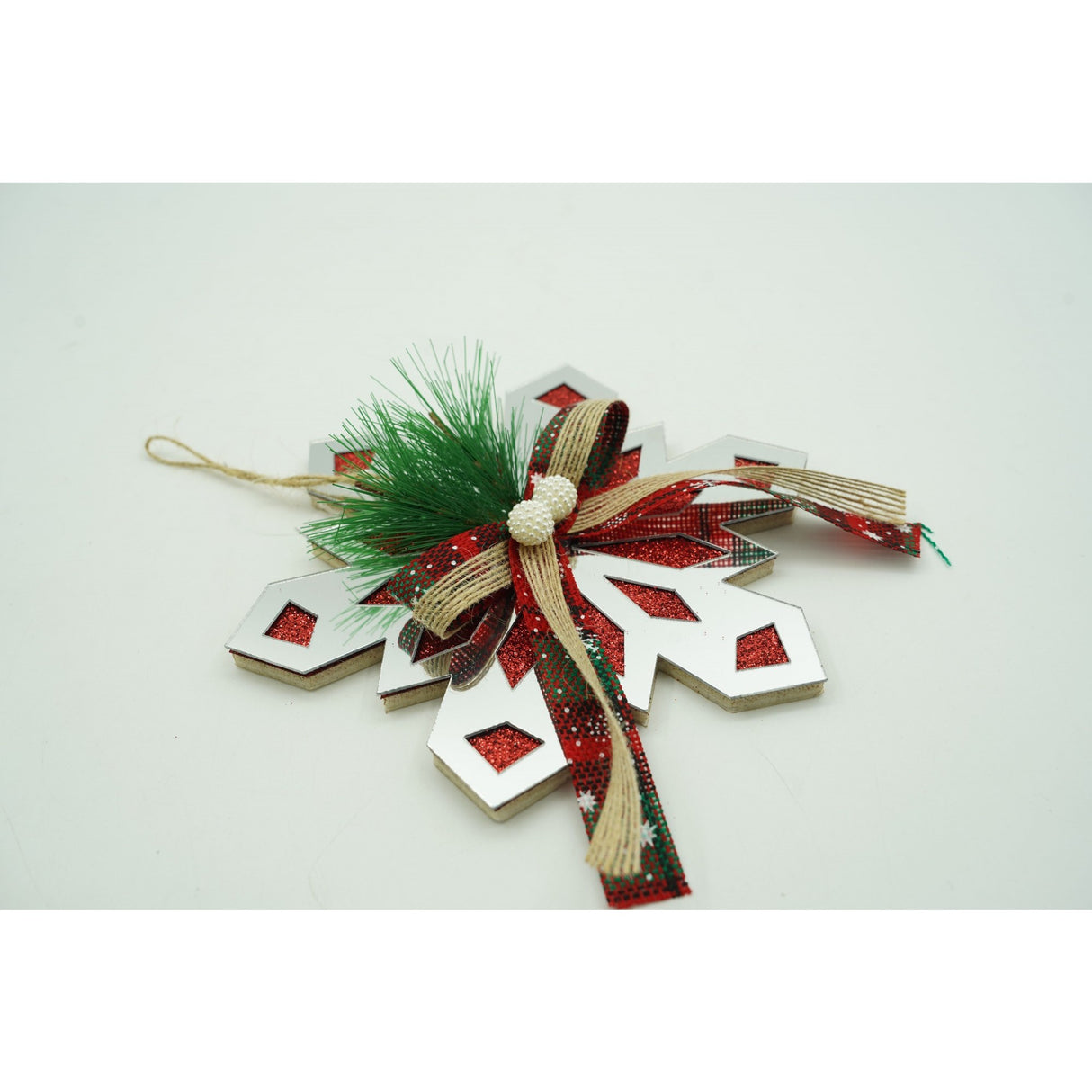 Ornament brad, Vivimall, Fulg de nea, Argintiu, Lucios, 14*15CM, Acril, Interior/ Exterior - vivimall.ro