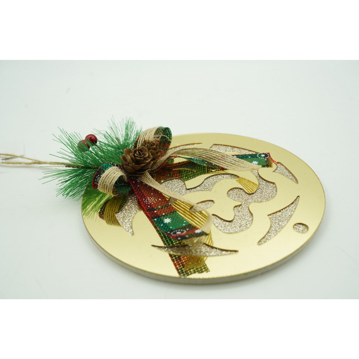 Ornament brad, Vivimall, Glob, Auriu, Lucios, 17*17CM, Acril, Interior/ Exterior - vivimall.ro