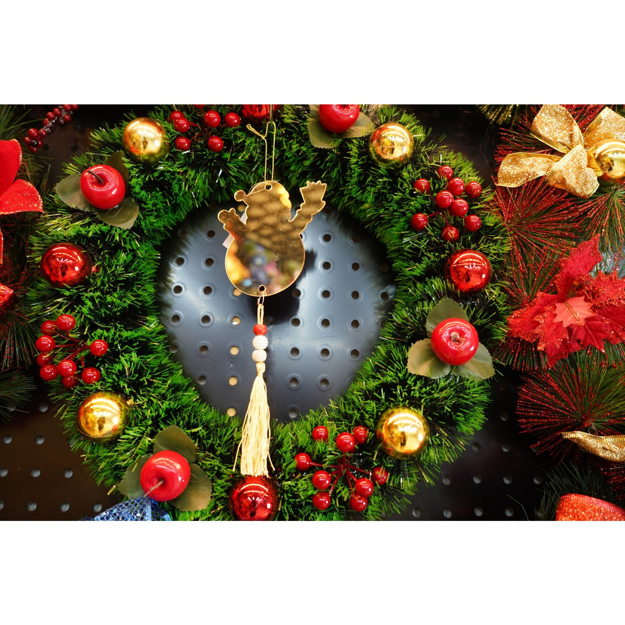 Ornament brad, Vivimall, Om de zapada, Auriu, Lucios, 10*23CM, Acril, Interior/ Exterior - vivimall.ro