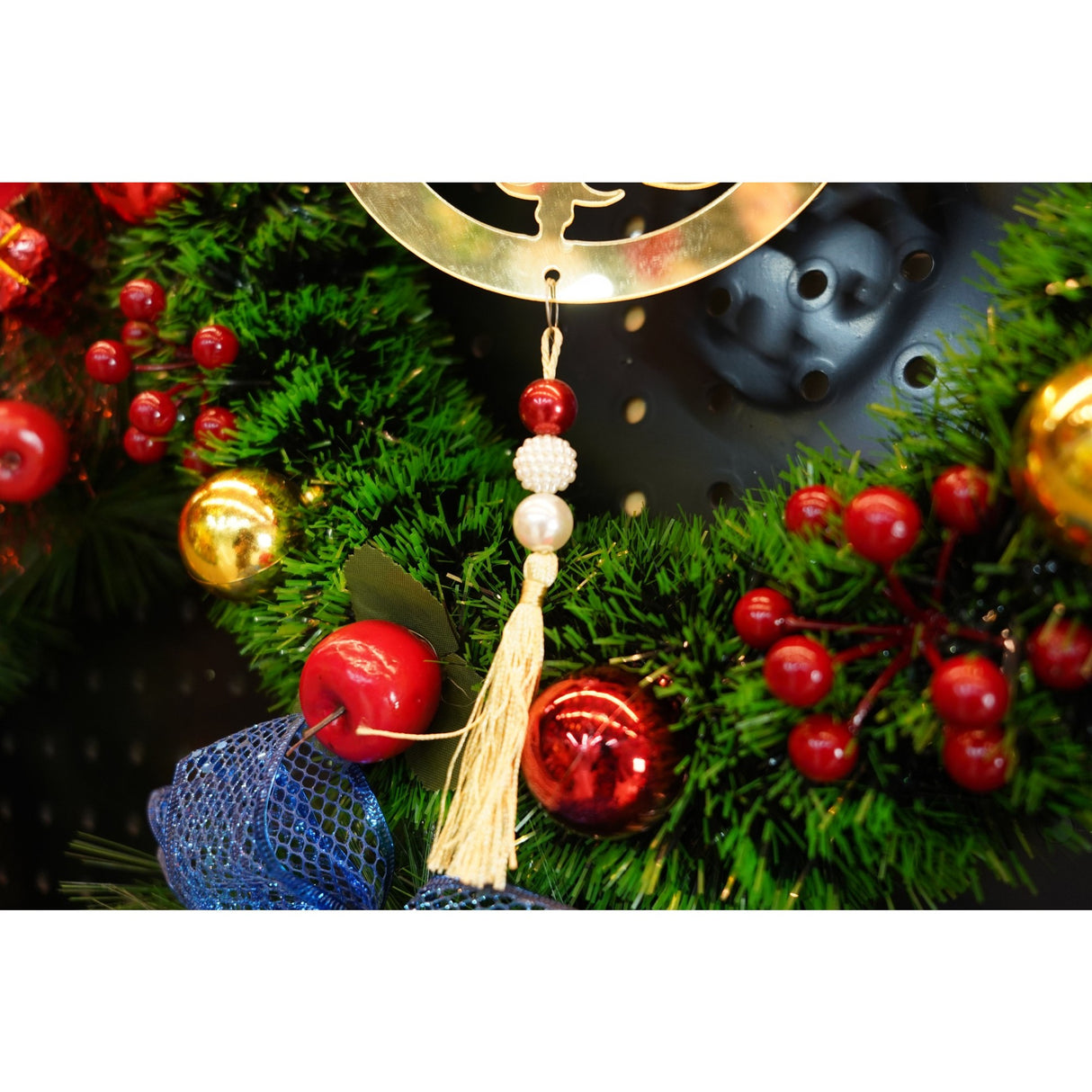 Ornament brad, Vivimall, Rotund, Auriu, Lucios, 15*26CM, Acril, Interior/ Exterior - vivimall.ro