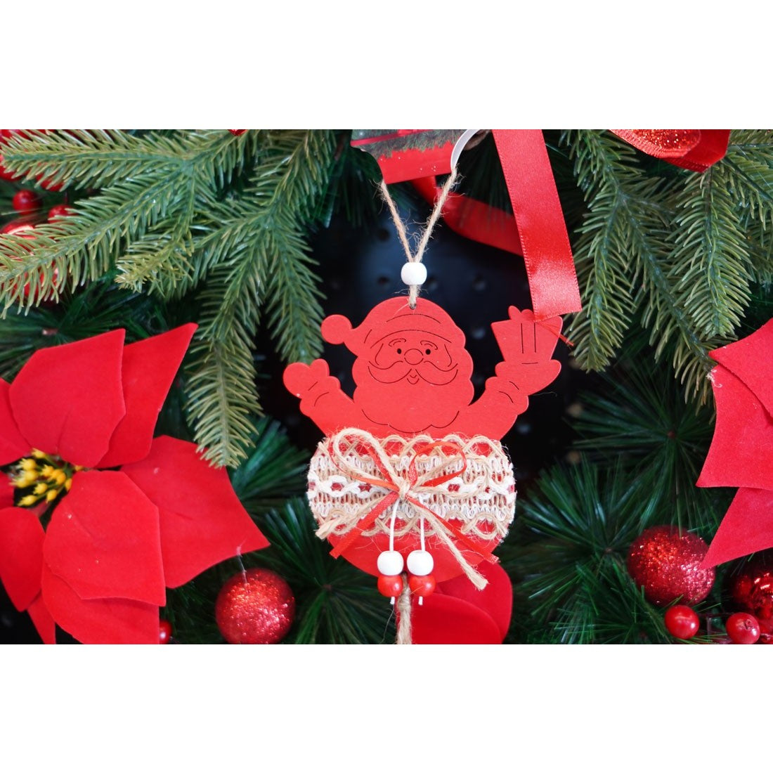 Ornament de brad Mos Craciun, Vivimall, rosu, lemn/textil, 36 cm - vivimall.ro