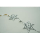 Ornament de brad trei fulgi de nea, Vivimall, alb, metal, 30 cm - vivimall.ro