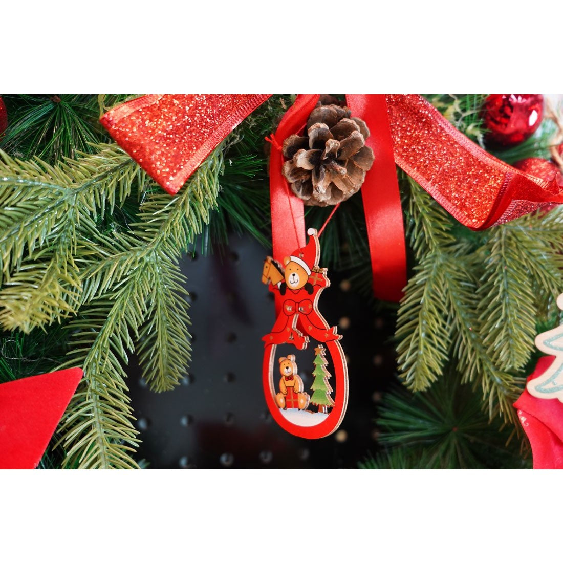 Ornament de brad ursuleti, Vivimall, multicolor, lemn, 10 cm - vivimall.ro