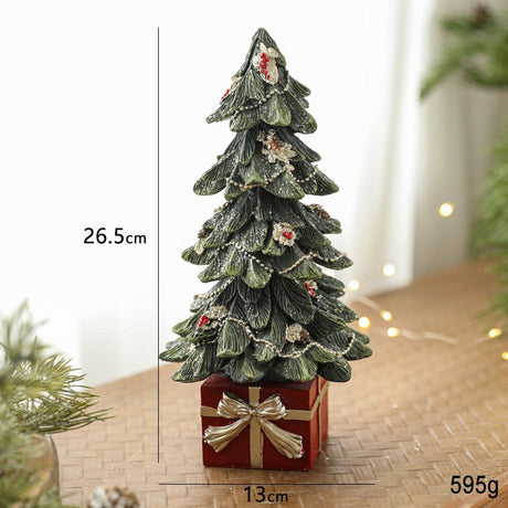 Ornament Crăciun din rășină cu detalii fine sculptate, brad împodobit verde, dimensiuni 26.5 x 13 x 13 cm, vedere laterală