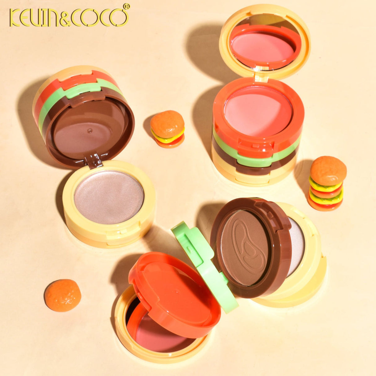 Paletă Kevin&Coco Burger deschisă, compartimente blush, iluminator, contur și pudră vizibile