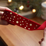 Panglica Decorativa de Craciun, Flippy, Panglica din Panza cu aspec de Catifea, Funda Ornament, Model cu Stele Aurii, Decor pentru Brad de Craciun, 200 x 4 cm, Rosu - vivimall.ro