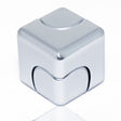 Fidget Spinner cub metalic Flippy 2-în-1, aliaj zinc gri deschis, vedere frontală, 2.9x2.9 cm