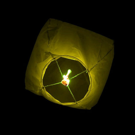 Sárga repülő lámpás | SkyBloom 2