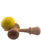 RESIGILAT - Kendama X Originala RAINBOW, Profesionala, Flippy, Cupe Mari KING SIZE V3, Super Sticky, Gaura in Baza, Rulment Metalic, din lemn 18 cm, Ata 62/65 cm, Galben/Maro - vivimall.ro