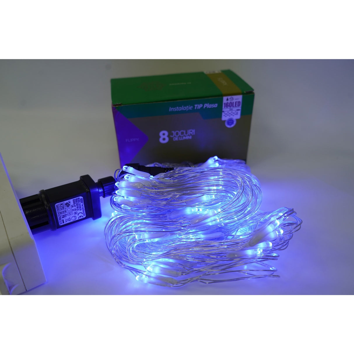 Cutie și ambalaj instalație Crăciun Flippy tip plasă, 160 LED-uri, dimensiuni 2x2 m