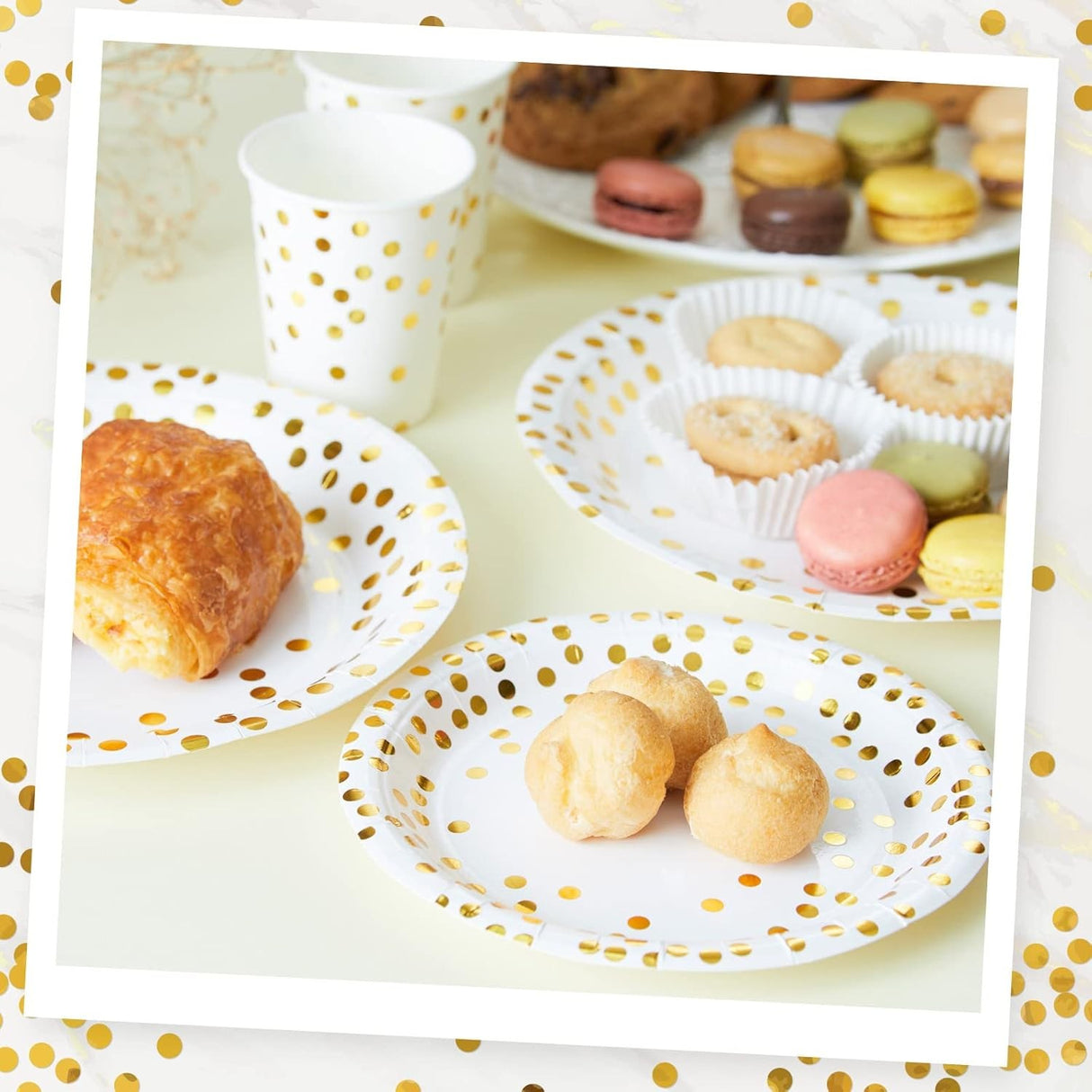 Set 10 Farfurii Unica Folosinta, Vivimall, Imprimeu cu Buline, din Carton, Diametru 18 cm, Alb/Auriu - vivimall.ro