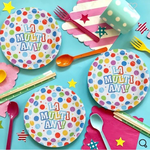 Set 10 Farfurii Unica Folosinta, Vivimall, Imprimeu La Multi Ani, din Carton, Diametru 17 cm, Multicolor - vivimall.ro