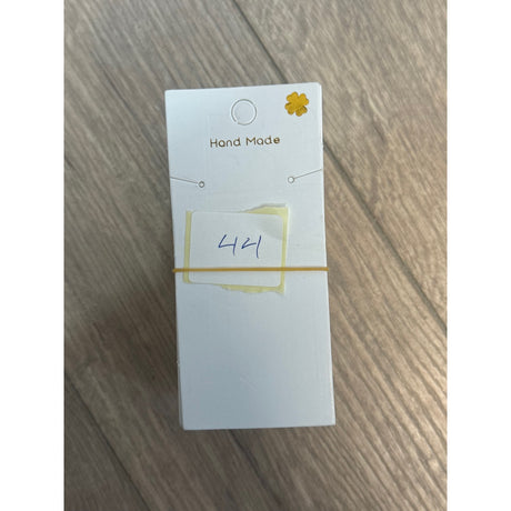 Set 100 buc Cartonas Martisor/ Lant/ Bratara Model Hand Made, Alb - vivimall.ro