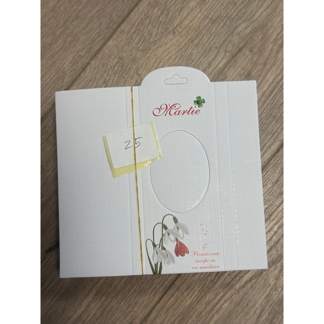 Set 100 cutii carton pentru martișoare model ghiocel, ambalaje broșă pentru 1 Martie, vedere frontală