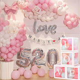 Set 4 Cutii pentru Baloane, Vivimall, Model Scris Love, Tematica Iubire, Cuburi Decorative din Plastic, Accesorii pentru Petrecere, 30 x30 cm, Transparente Contur Alb - vivimall.ro