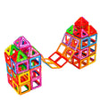 Set 40 piese magnetice forme geometrice multicolor din ABS non-toxic, vedere frontală cu cutia produsului