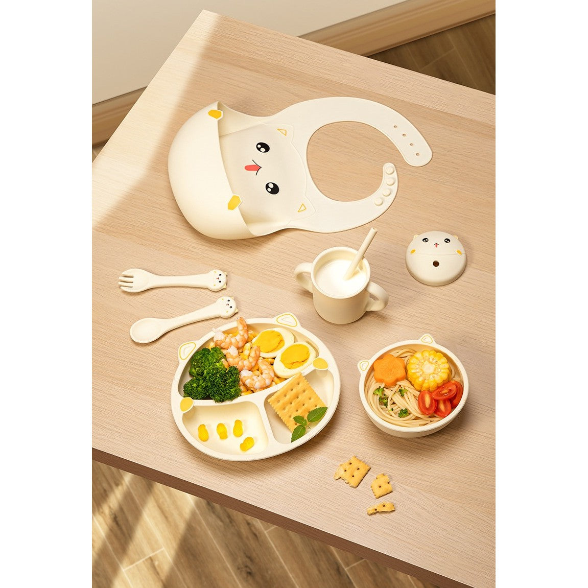 Set 5 Piese Hranire Bebelusi si Copii, Vivimall, din Silicon, fara BPA, de la 12 Luni, Model Pisicuta, 28 x 26 x 2 cm, Bej - vivimall.ro