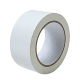 Rolă bandă adezivă acrilică low noise albă, detaliu față cu etichetă dimensiuni 5 cm × 66 m