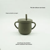 Set 8 piese diversificare bebelusi si copii din silicon Vivimall, baveta, farfurie compartimentata cu ventuza, bol cu ventuza, tacamuri din lemn si silicon, cana pentru gustari, fara alergeni, verde inchis - vivimall.ro