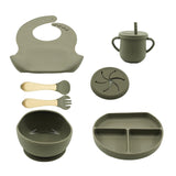 Set 8 piese diversificare bebelusi si copii din silicon Vivimall, baveta, farfurie compartimentata cu ventuza, bol cu ventuza, tacamuri din lemn si silicon, cana pentru gustari, fara alergeni, verde inchis - vivimall.ro