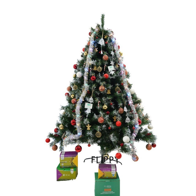 Set brad artificial de Craciun si elemente decorative, nins, decorat cu conuri pin, pentru interior/exterior, inaltime 210 cm, diametru 147 cm, 1150 ramuri, Flippy, verde, suport metalic inclus - vivimall.ro