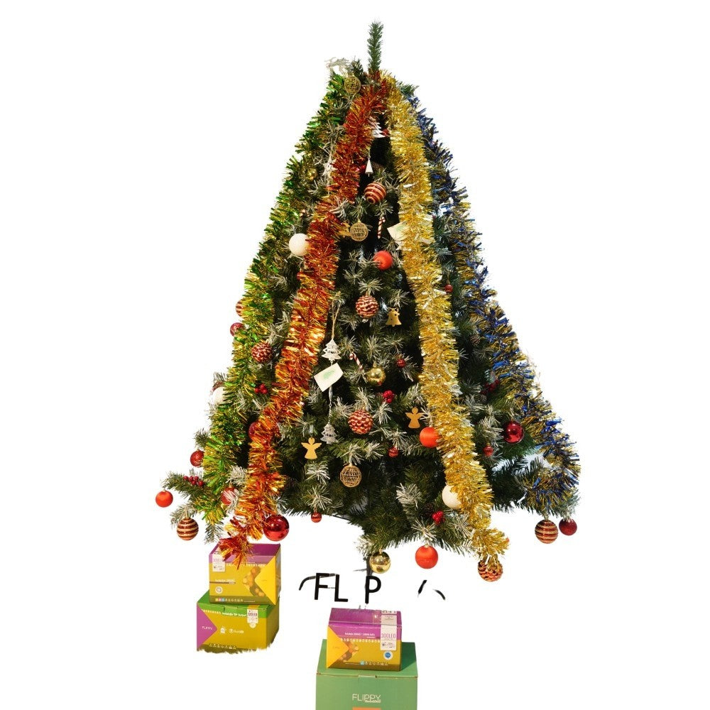 Set brad artificial de Craciun si elemente decorative, nins, decorat cu conuri pin, pentru interior/exterior, inaltime 210 cm, diametru 147 cm, 1150 ramuri, Flippy, verde, suport metalic inclus - vivimall.ro