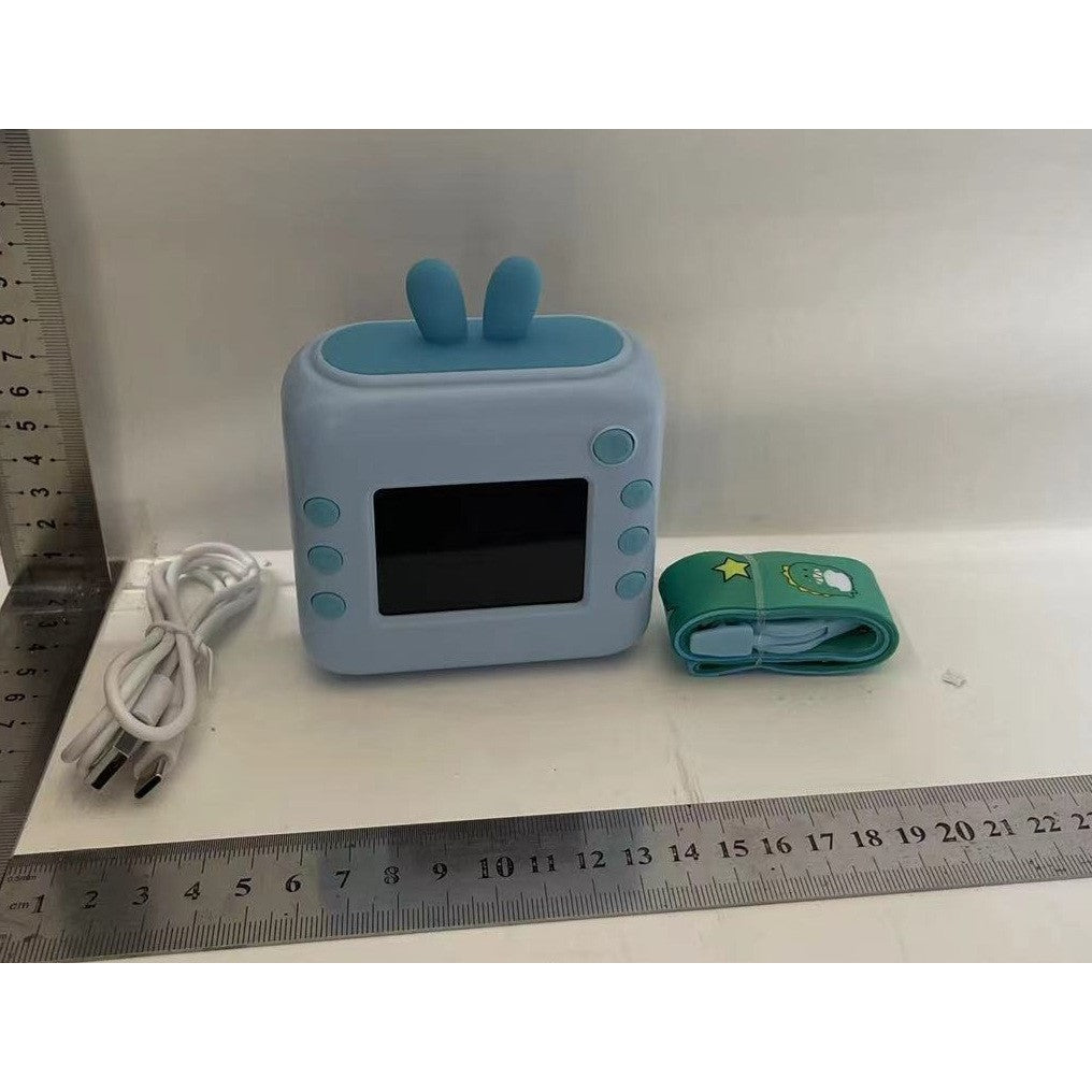 Set Camera Instantanee pentru Copii, Flippy, Ecran HD 2.4'', 24MP, 720P Video, 1200 mAh, cu Functie de Printare Alb-Negru, cablu USB-C, Bluetooth, Compatibil iOS/Android, Imprimare APP, Model Iepure, Albastru - vivimall.ro