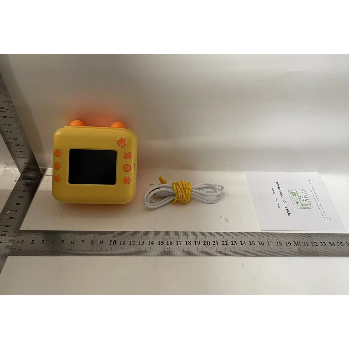 Set Camera Instantanee pentru Copii, Vivimall, Ecran HD 2.4'', 24MP, 720P Video, 1200 mAh, cu Functie de Printare Alb-Negru, cablu USB-C, Bluetooth, Compatibil iOS/Android, Imprimare APP, Portocaliu - vivimall.ro