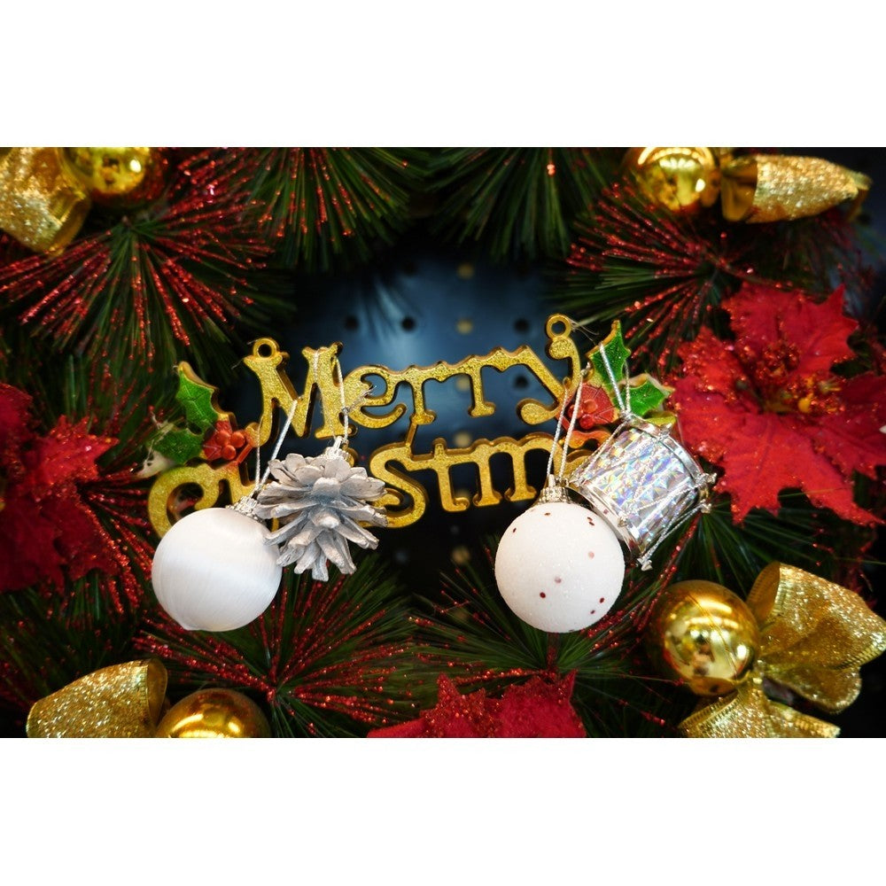 12 darabos karácsonyi díszkészlet, gömb alakú, fehér/, polisztirol, csillámos bevonattal, doboz 4 cm mélység x 20 cm magasság x 12 cm hosszú)