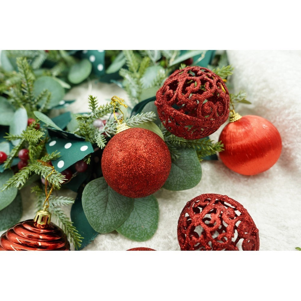 12 darabos karácsonyi díszkészlet, gömb alakú, polisztirolból készült, csillámos bevonattal, doboz méretei: 6 cm mélység x 23 cm hosszúság x 18 cm magasság