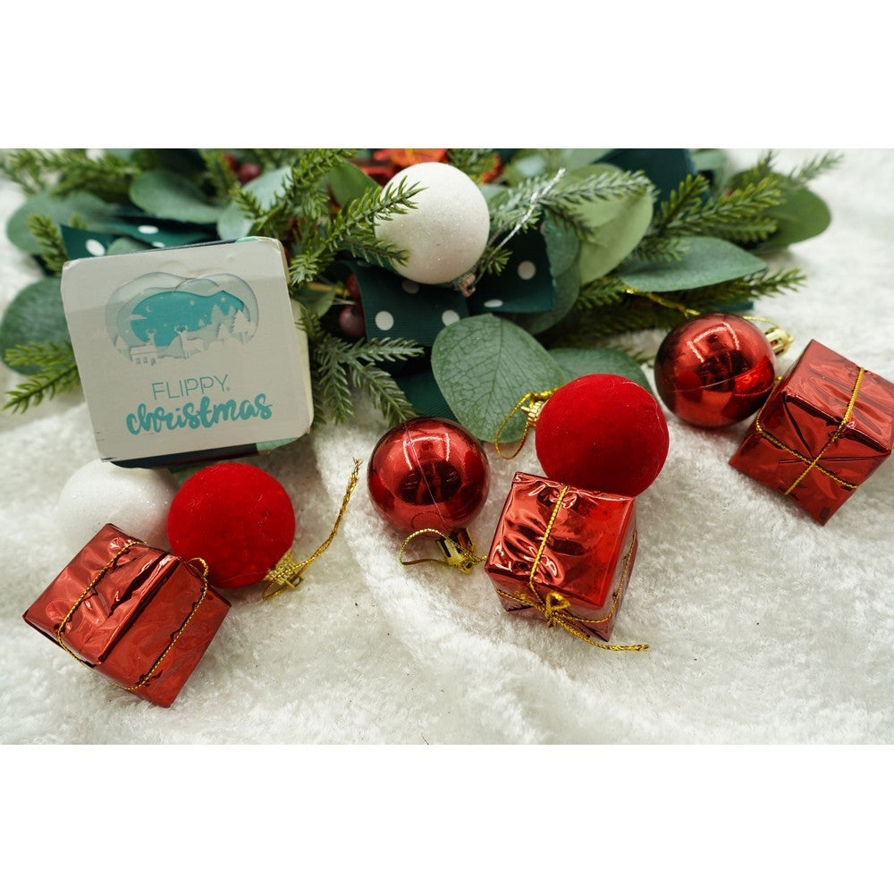 35 darabos karácsonyi díszkészlet, gömb alakú, / piros, polisztirol, csillámos bevonattal, doboz 11 cm mélység x 19 cm magasság x 11 cm hosszú)