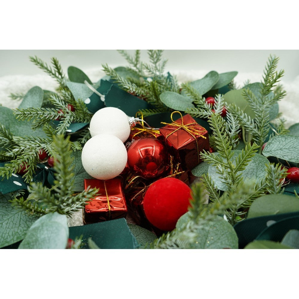 35 darabos karácsonyi díszkészlet, gömb alakú, / piros, polisztirol, csillámos bevonattal, doboz 11 cm mélység x 19 cm magasság x 11 cm hosszú)