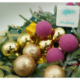 35 darabos karácsonyi díszkészlet, gömb alakú, / lila, polisztirol, csillámos bevonattal, doboz 14 cm mélység x 23 cm magasság x 14 cm hosszú)