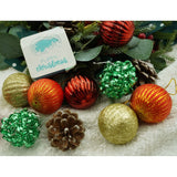 35 darabos karácsonyi díszkészlet, gömb alakú, polisztirol, csillámos bevonattal, doboz 14 cm mélység x 23 cm magasság x 14 cm hosszú)