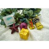 Set de 50 ornamente de brad, Vivimall, de tip Glob, Rosu/ Auriu, din plastic, cu finisaj sclipitor , cutie  18  cm lungime x 12  cm adancime x 18  cm inaltime - vivimall.ro