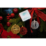 6 db-os karácsonyi díszkészlet, gömb alakú, 6 cm átmérőjű, fém, fényes felülettel, doboz méretei: 6 cm mélység x 34 cm hosszúság x 6 cm magasság