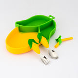 Set diversificare bebelusi Vivimall, din silicon, 23.5 x 12.5 cm, 1 farfurie compartimentata in forma de porumb, lingurita si furculita, pai, perie pai, fara alergeni, ventuza fixare,  forma creativa,  galben - vivimall.ro