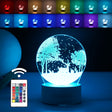 Lampa LED decorativa, Vivimall, 3D, Peisaj de iarna, cu telecomanda, doua moduri de alimentare USB si baterii, 20 cm inaltime, din material acril si lumina multicolora, alb - vivimall.ro