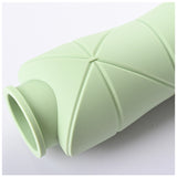 Sticla de apa pliabila Vivimall, din silicon,reutilizabila, rezistenta la temepreturi ridiate, usor de depozitat si carat, 22 x 7.8 cm, 600 ml, verde - vivimall.ro