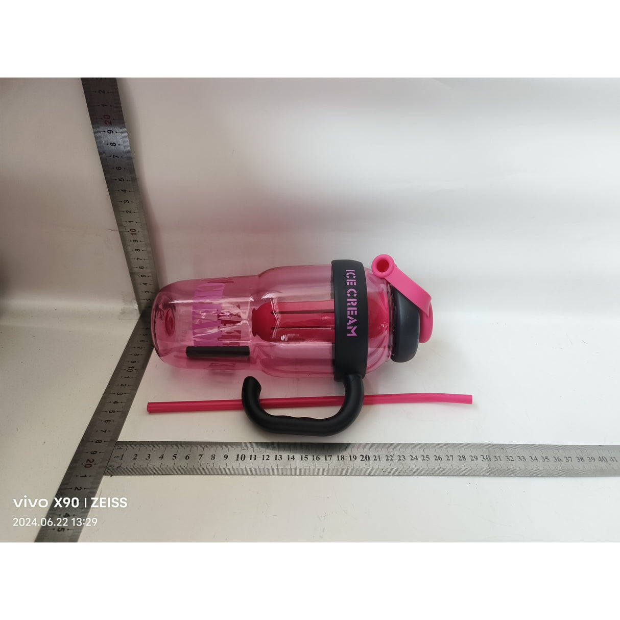 Sticla de Apa, Vivimall, Termica, Mentinere 6 Ore, 1400 mL, cu Pai si Capac, PP si Silicon, cu Maner Negru, 25.5x7.5 cm, Roz - vivimall.ro