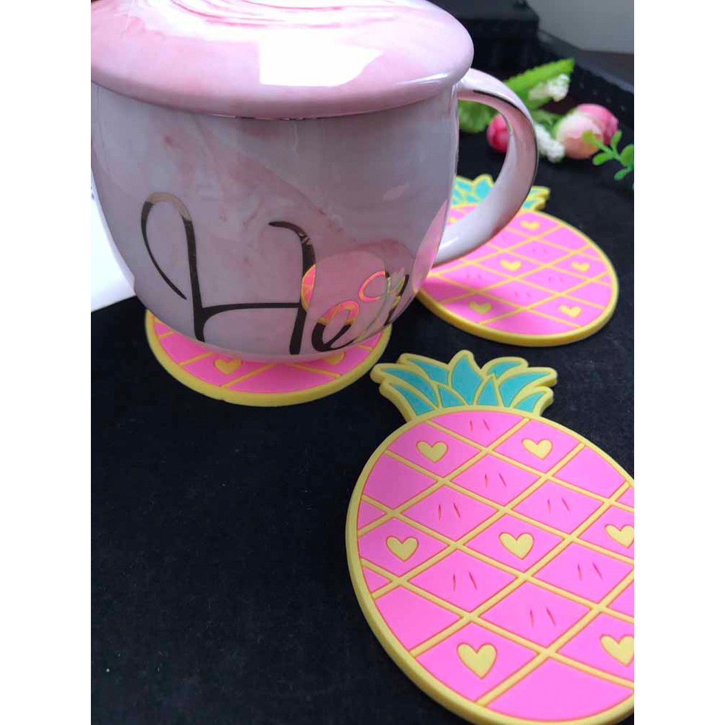 Suport pentru Pahar, Vivimall, Model Ananas, din PVC, 12 x 9 cm, Rezistent la Caldura, Roz - vivimall.ro