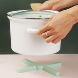 Suport pliabil din silicon pentru vase fierbinti Vivimall, portabil, usor de depozitat, rezistent la temperaturi foarte ridicate, 14.5 x 7.5 x 1.6 cm, antialunecare, verde - vivimall.ro